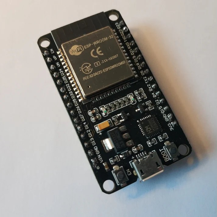 ESP32 DevKit V1 CH9102