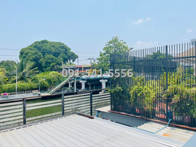 ขาย เซ้ง อาคารพาณิชย์ รามคำแหง 21 ใกล้จุดขึ้นลงทางด่วน ตึกแถว 3 ชั้น 4 คูหา พื้นที่ 154 ตรว