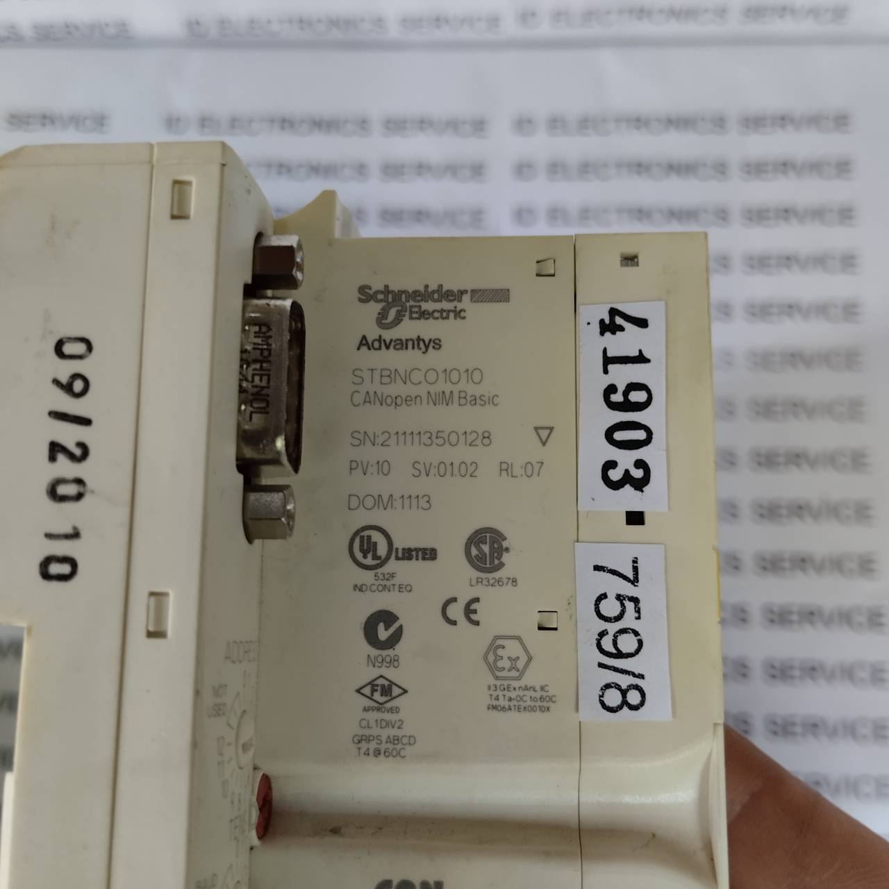 PLC " SCHNEIDER " MODEL : STBNCO1010