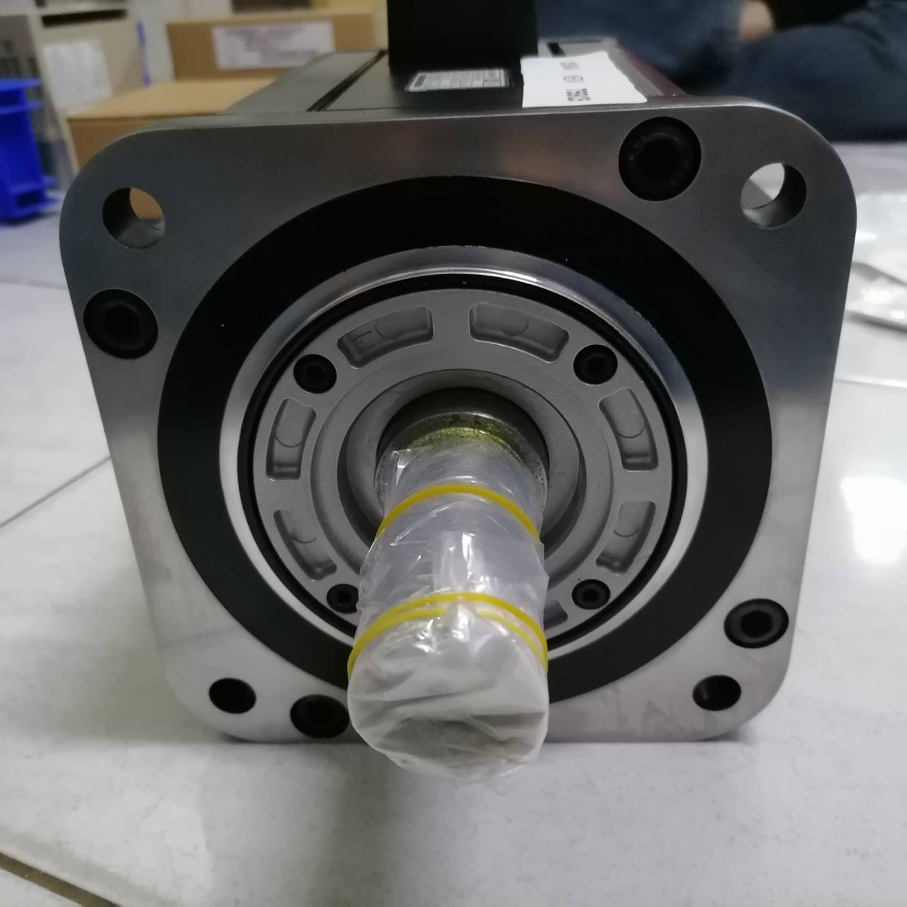 SGMGH-44A2A6B SERVO MOTOR "YASKAWA"