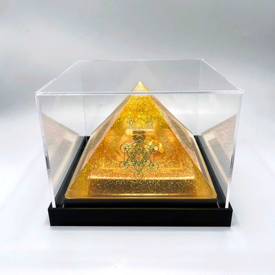 (BEST SELLER) Pyramid Gold XL MASTER 💰 Abundance (รัศมี 10ม.)