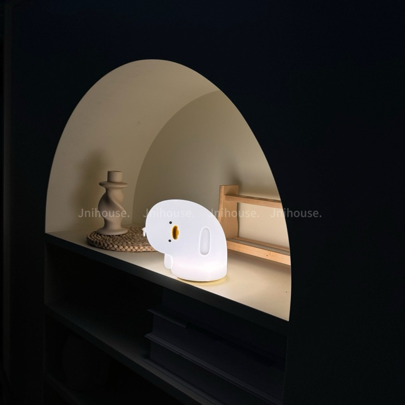 [พร้อมส่ง] Jnihouse : Curious duck - โคมไฟเป็ดนุ่ม