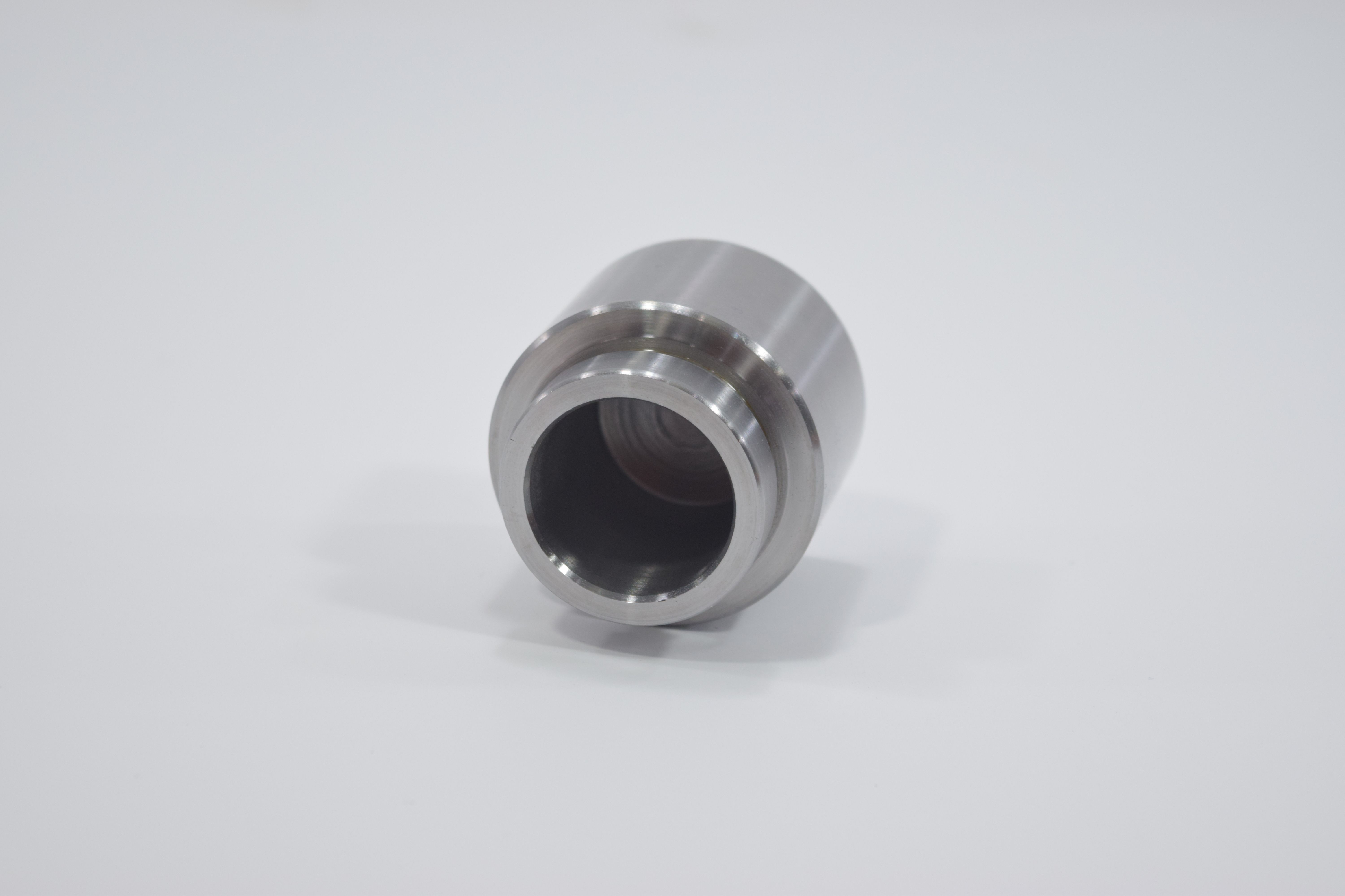 (เลิกขาย) ลูกสูบดิสเบรค TOYOTA KE30 / โตโยต้า / 3PD-2220 / 47731 - 12030 / ขนาดวงนอก 48.05 สูง 45.00 (จำนวน 1 ชิ้น) (CALIPER PISTON)