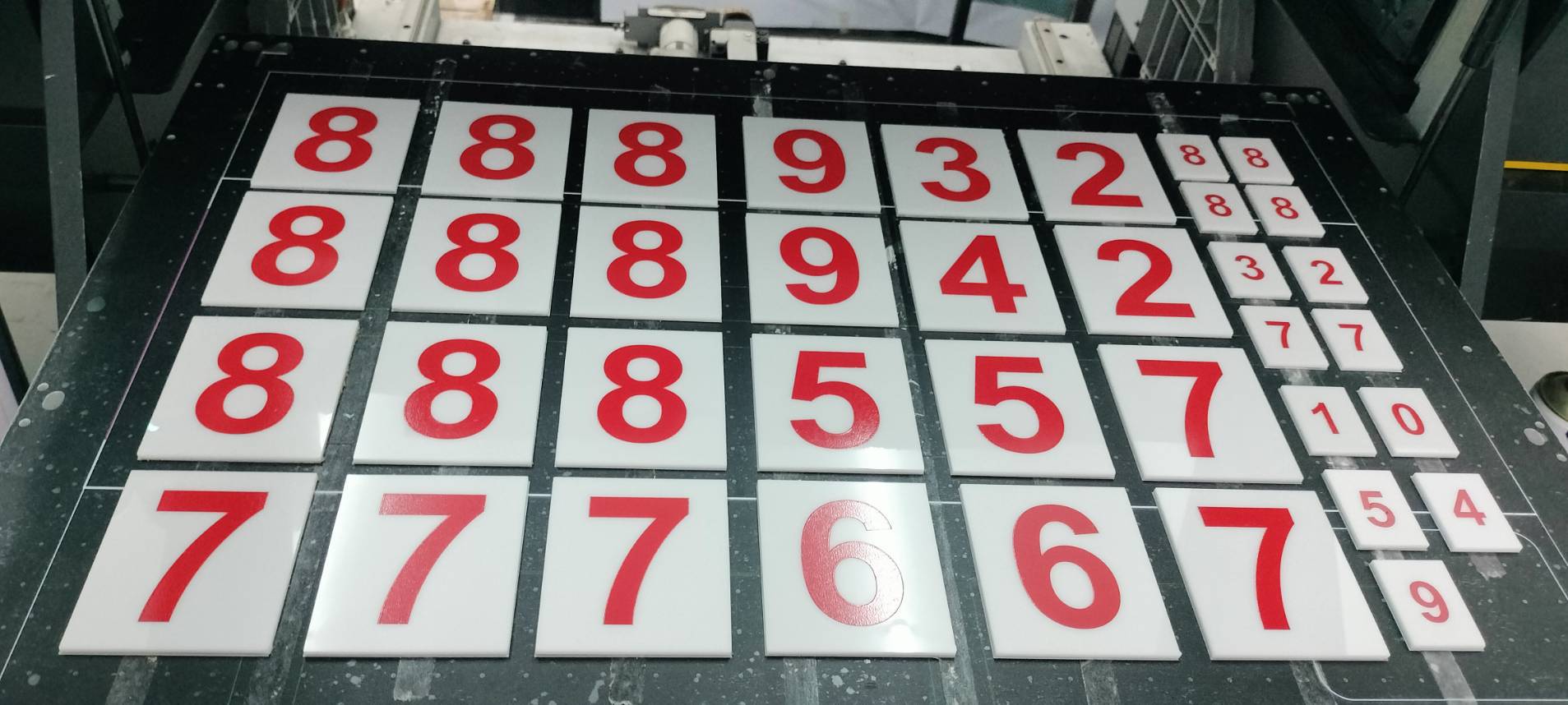 ป้ายอะคริลิค 2mm สกรีน ป้ายตัวเลข