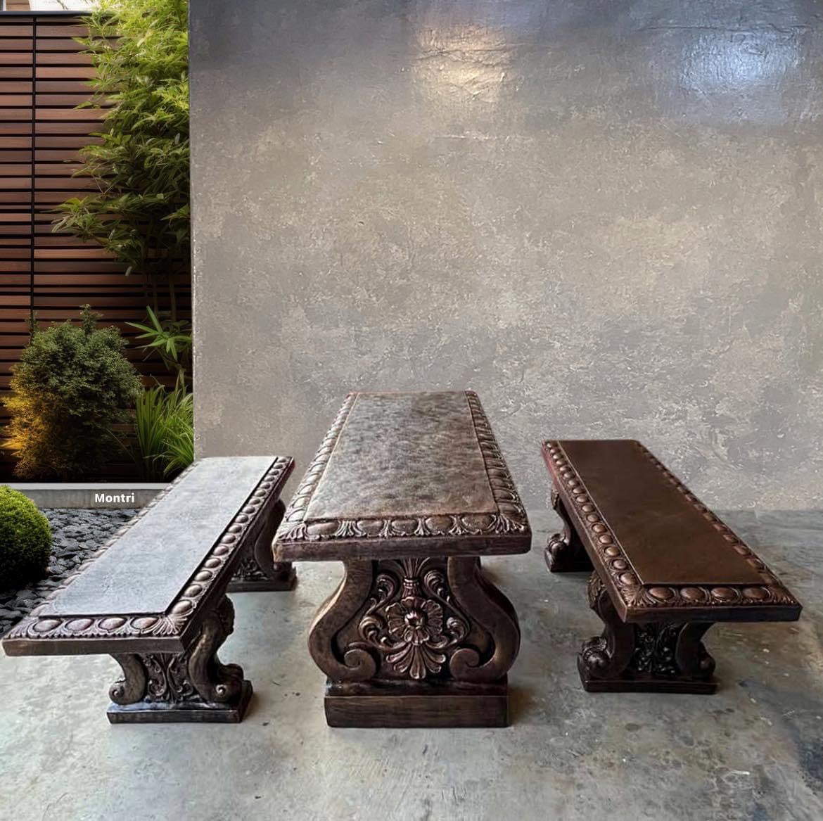 โต๊ะสนาม สไตล์คลาสสิกยุโรป โดดเด่นด้วยดีไซน์สไตล์ยุโรปคลาสสิก