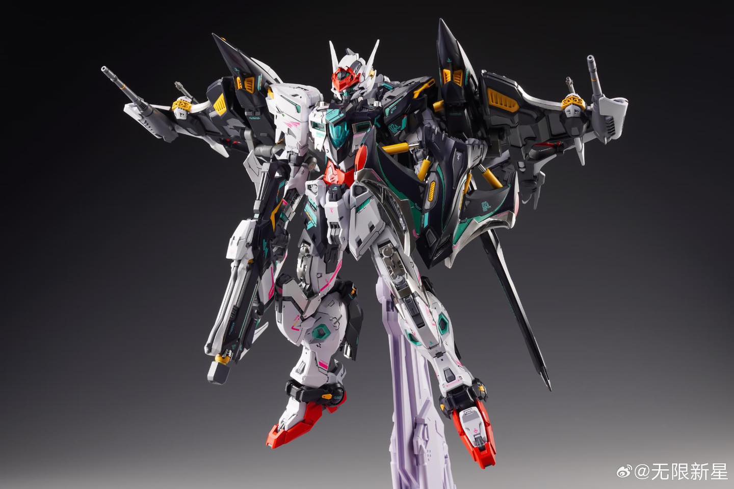 (MG) 1/100 In Era+ Thunderbolt 2.0 with Manta Ray Equipment [Infinite Dimension]