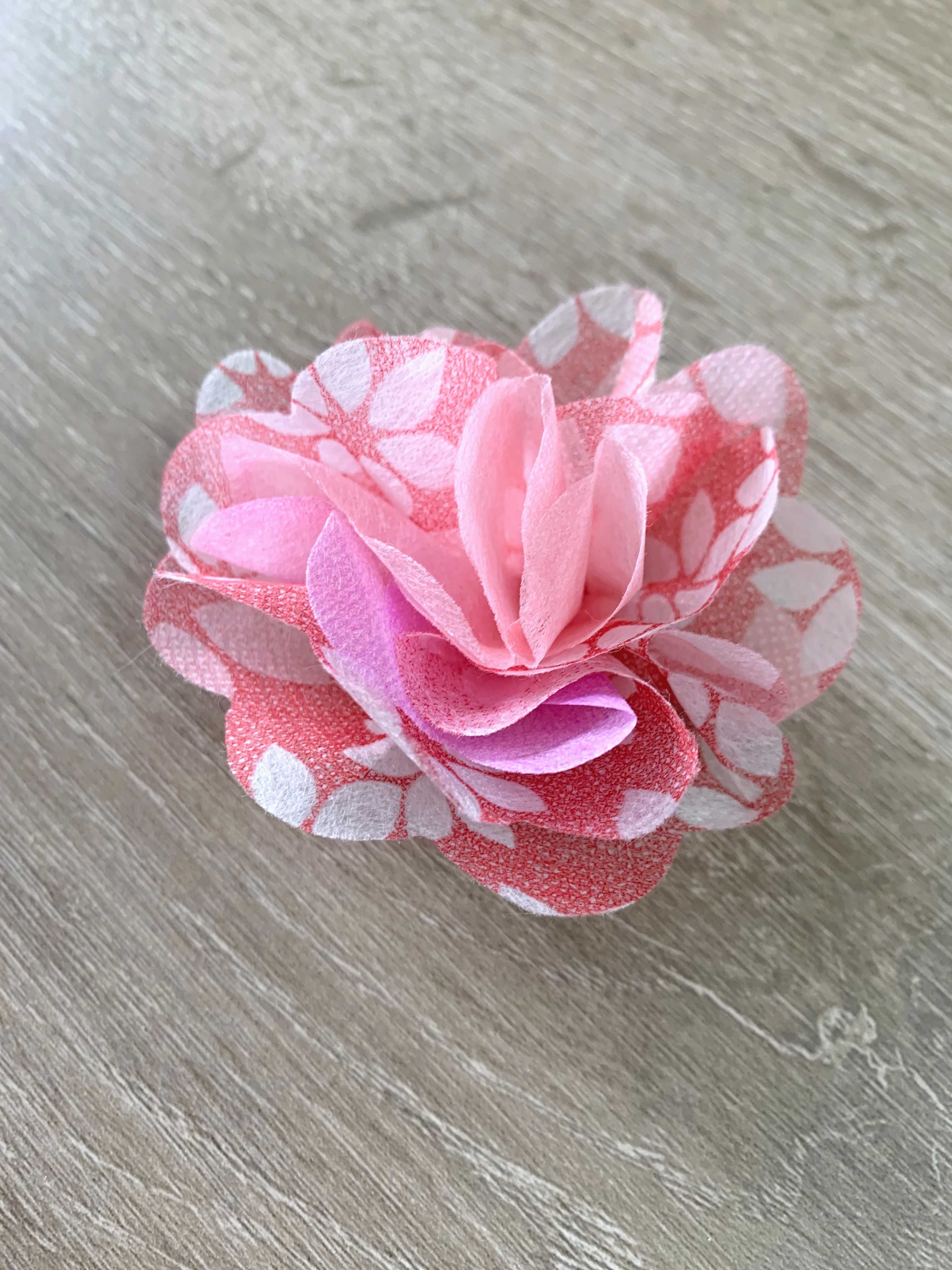 ดอกไม้โปรยทาน สีชมพู