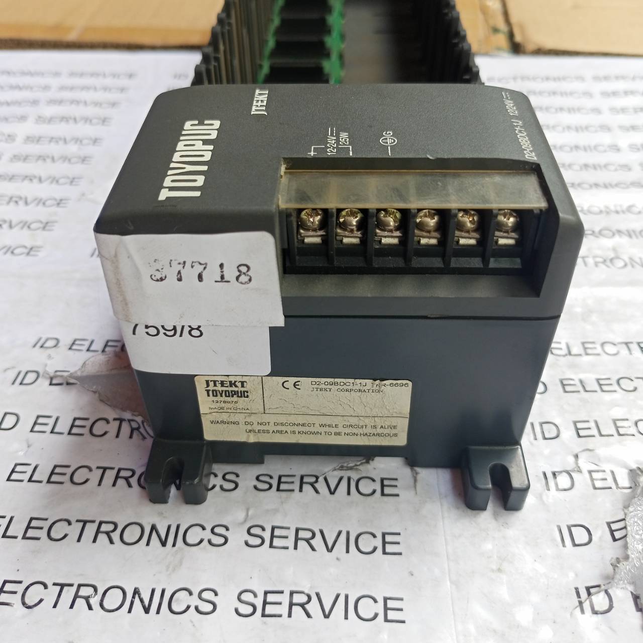 PLC " TOYOPUC " MODEL : D2-09BDC1-1J