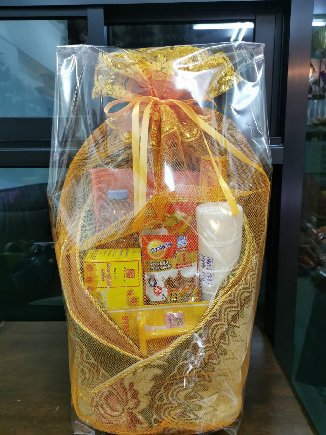 สังฆทานอาสนะถุงตาข่ายทอง