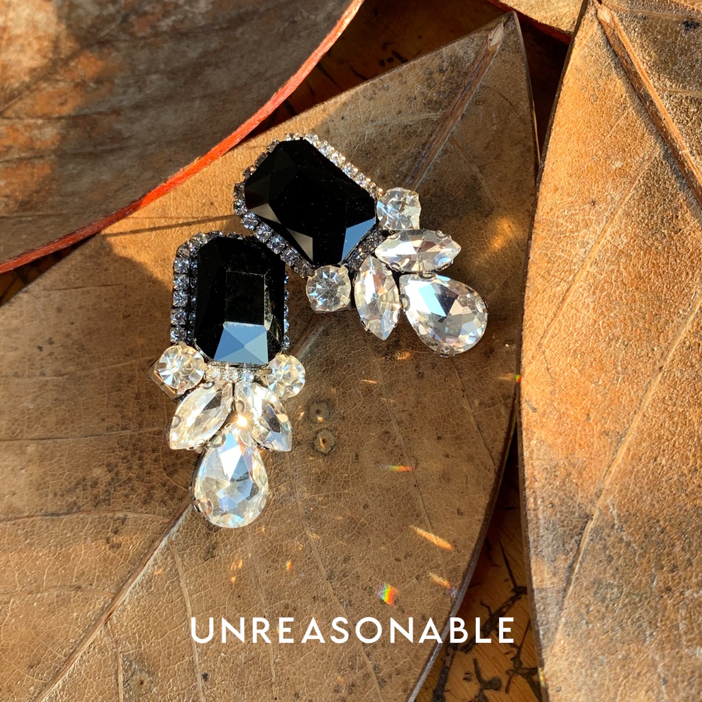 ต่างหูติดหู ใส่ออกงาน สีดำ ต่างหูคลิป ต่างหูก้านเงินแท้ น้ำหนักเบา สวยใส่สบาย UA0419-08 Unreasonable Accessories