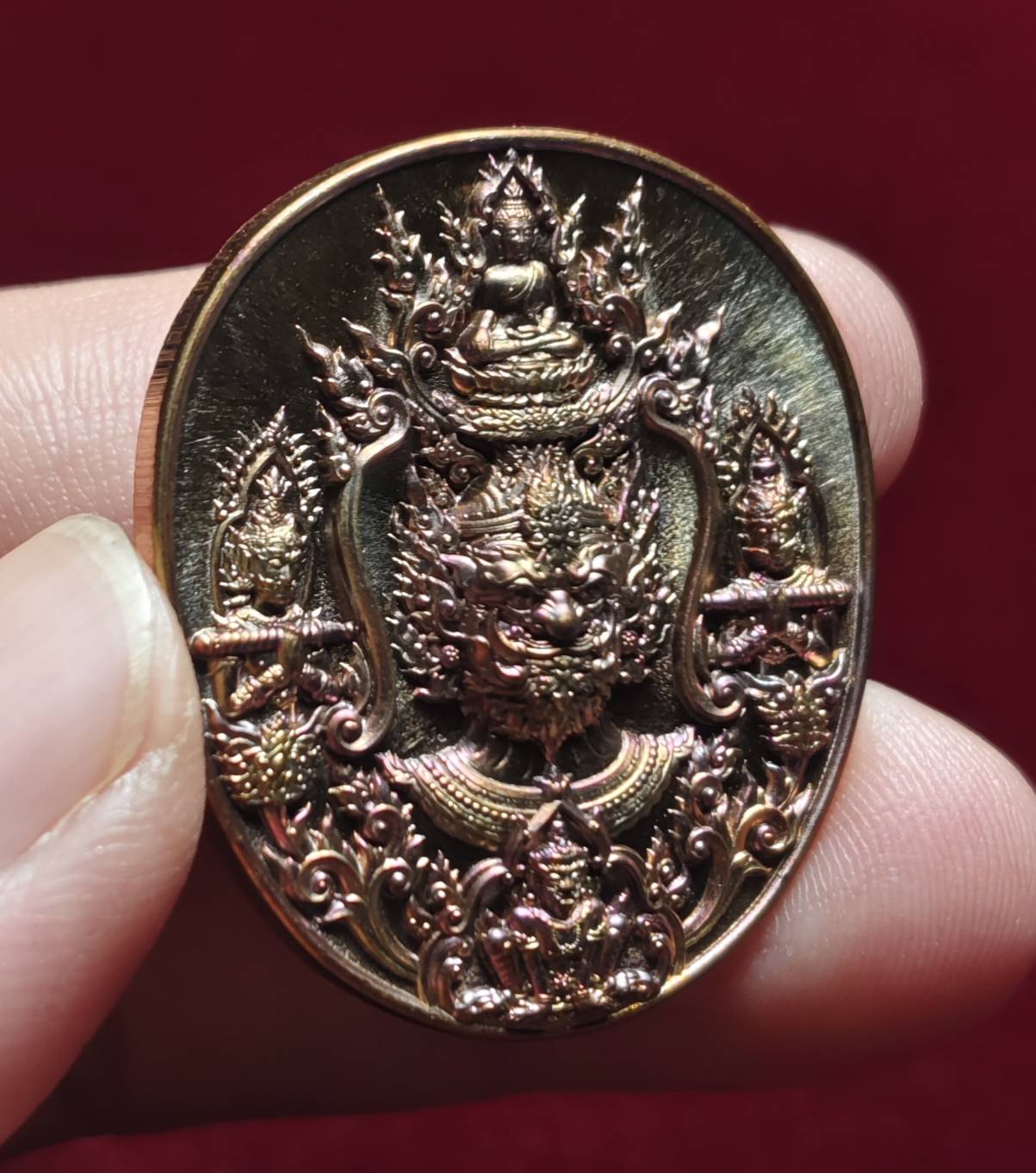 เหรียญหน้ายักษ์ ท้าวเวสสุวรรณ หลวงปู่จันทร์ โชติโก วัดน้ำแป้ง จ.พะเยา ปี 2566 (เนื้อทิพย์ผิวรุ้ง)