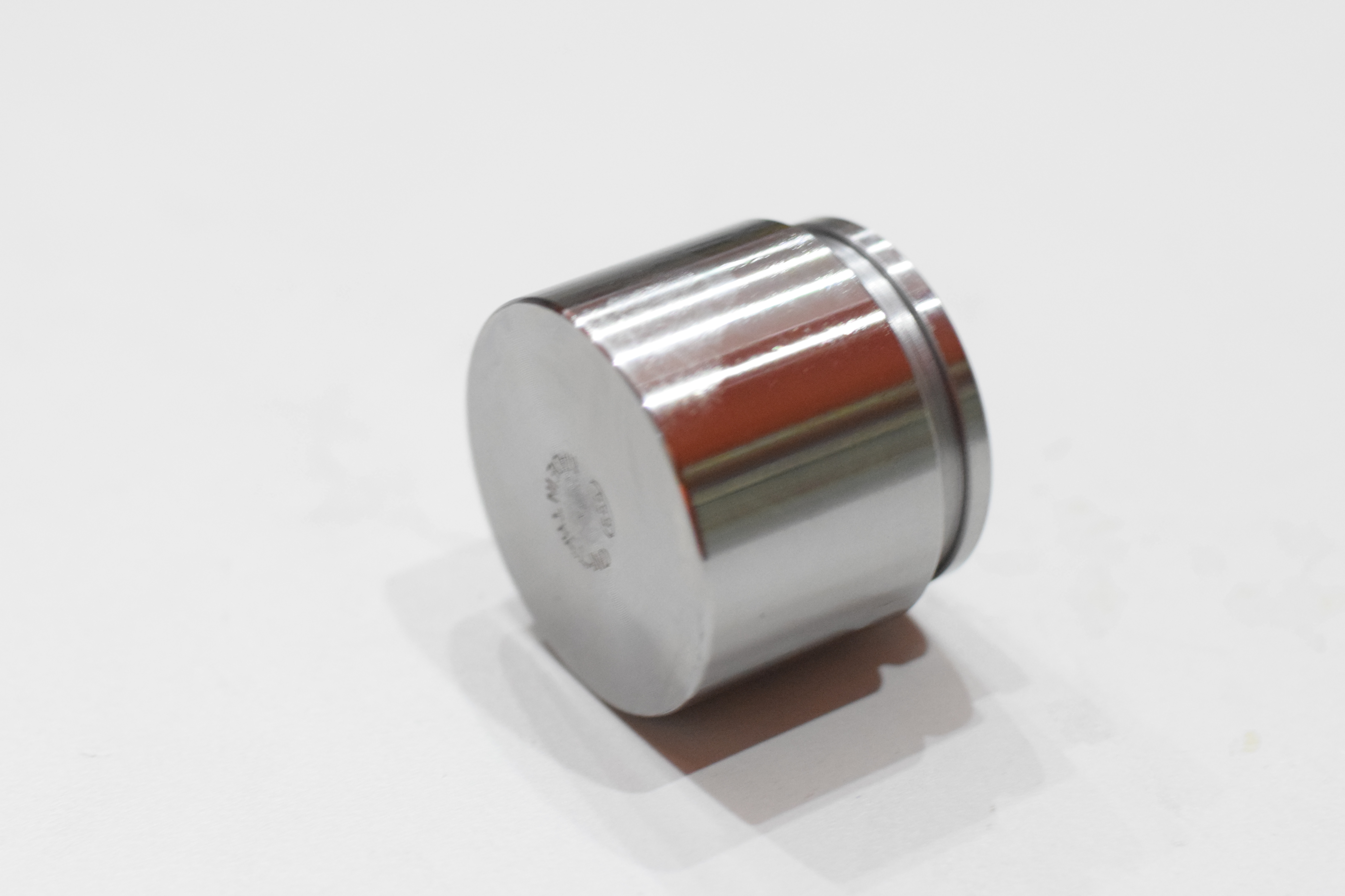 ลูกสูบดิสเบรค NISSAN FX, T11 นิสสัน / 3PD-4481 / 41121 - D0100 / ขนาด วงนอก 51.00 สูง 42.50 (จำนวน 1 ชิ้น) (CALIPER PISTON)