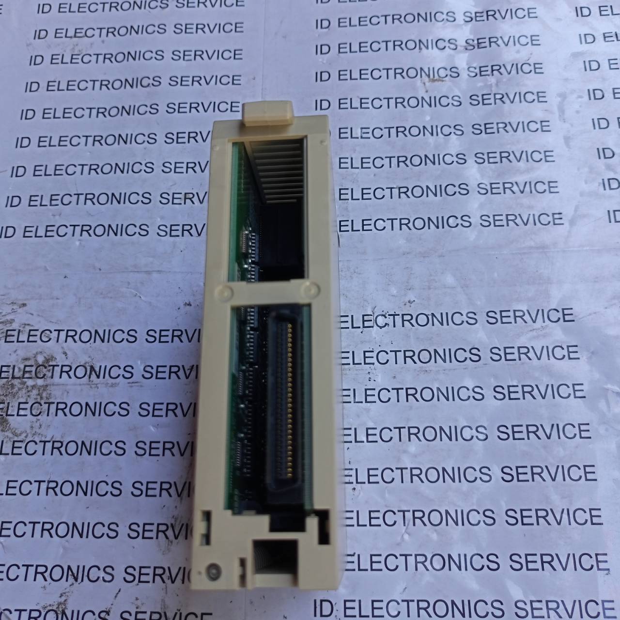 PLC " OMRON " MODEL : CS1W-OD261