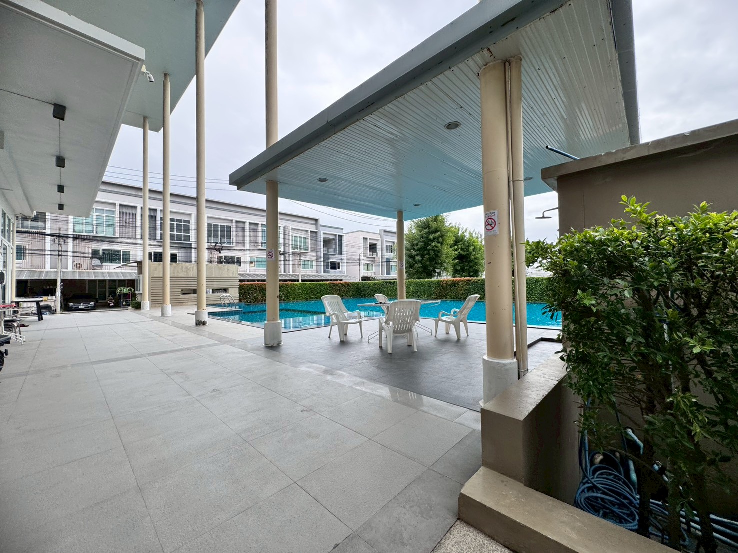 ขายทาวน์โฮม หมู่บ้านดิเอ็กซ์คลูซีฟ พัฒนาการ44 (The Exclusive-Pattanakarn44) ใกล้ APL หัวหมาก (N.1915)