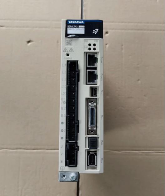 SGD7S-2R8AA0A DRIVE "YASKAWA"