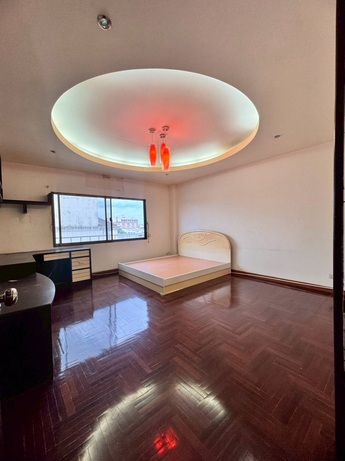 ให้เช่าอาคารพาณิชย์หลังมุม 2 คูหา 4 ชั้น ถนนอุดมสุข ทำเลดี (N.1865)