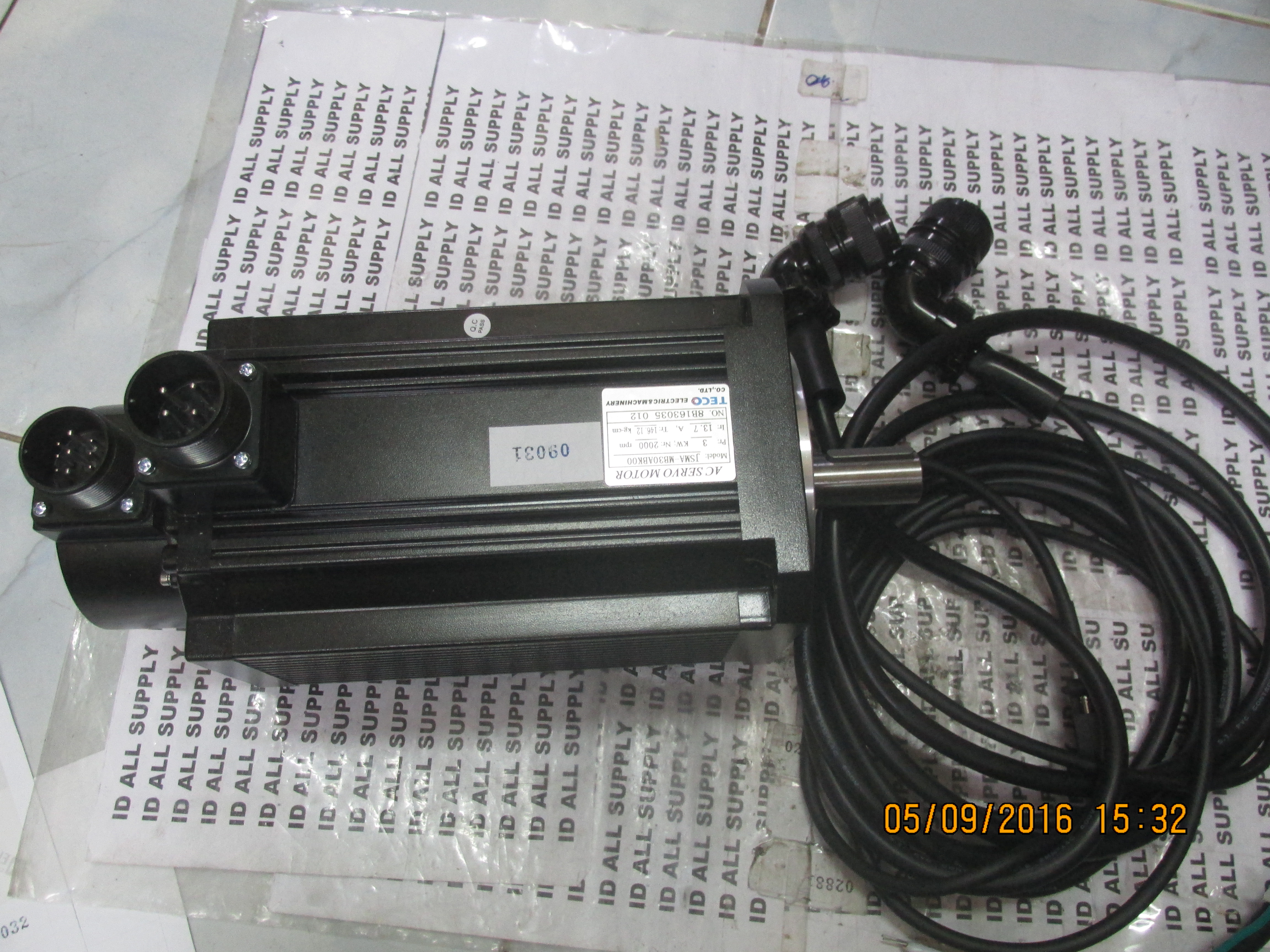 SERVO MOTOR " TECO " MODEL : JSMA-MB30ABK00