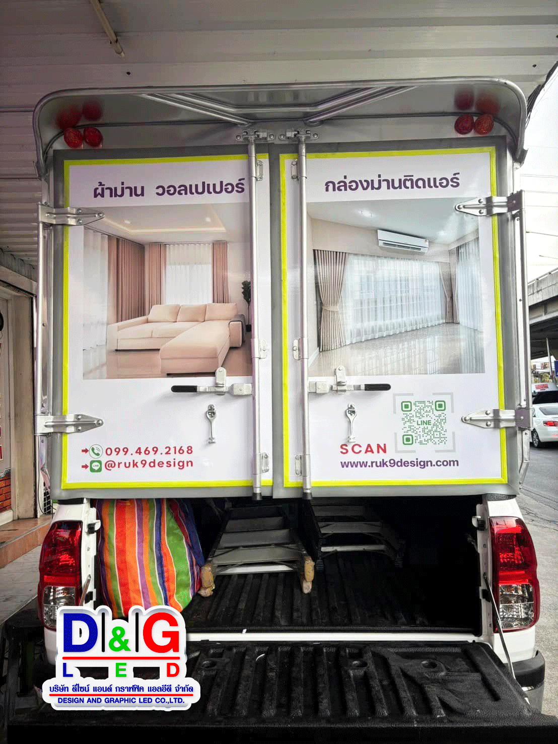 งานพิมพ์สติกเกอร์ ติดรถ