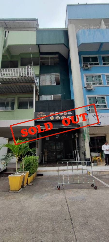 ให้เช่าตึกพาณิชย์ ติดถนน สุขุมวิท22 4.5 ชั้น ย่านพร้อมพงษ์ (N.1096)