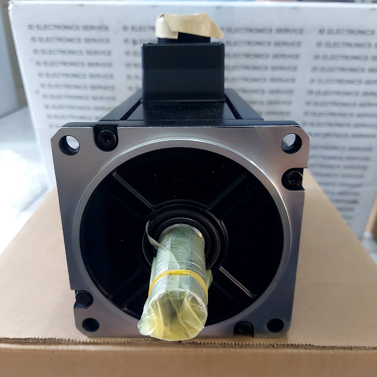 R88M-K3K030T-BS2 MOTOR "OMRON"