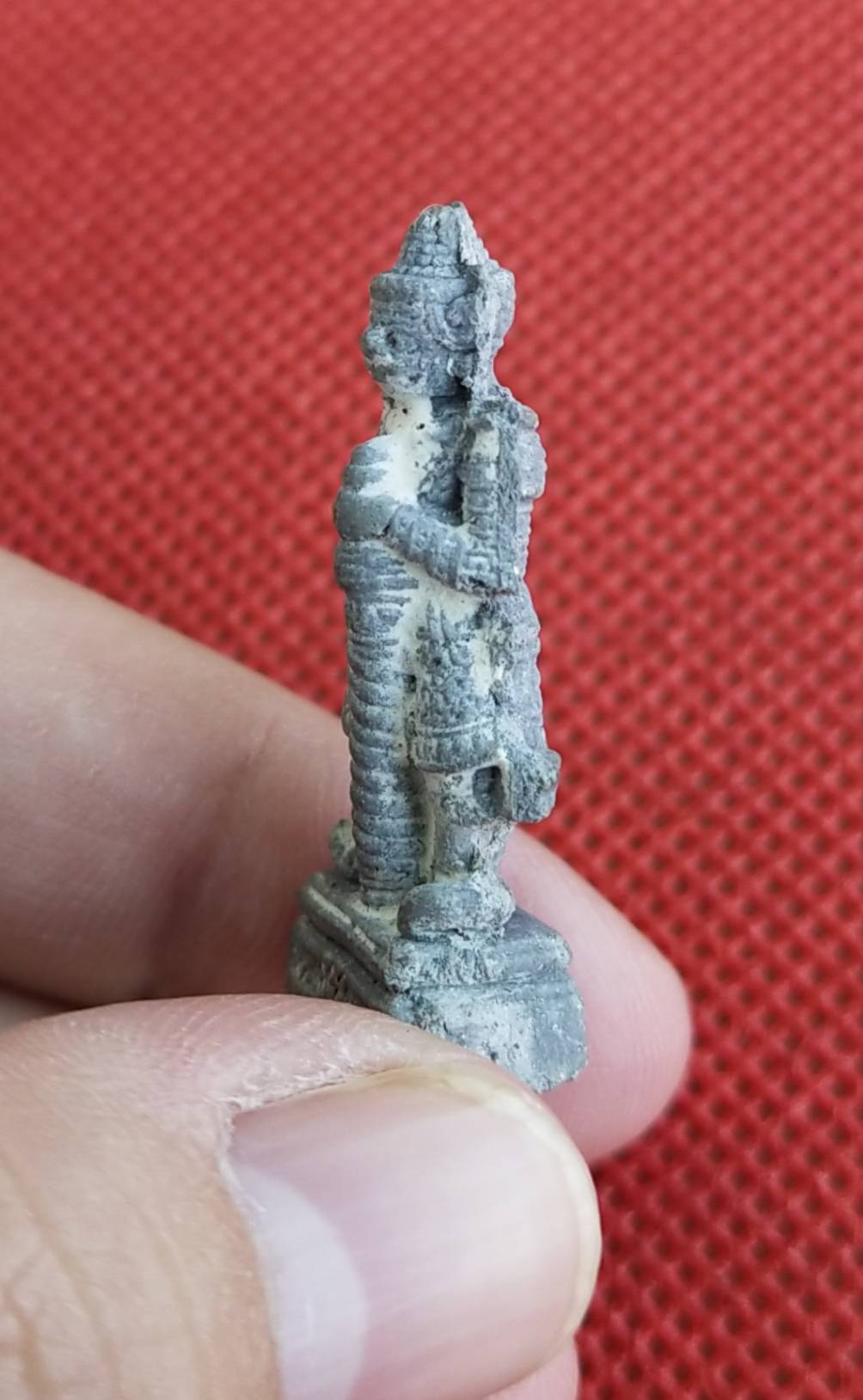 ท้าวเวสสุวรรณ เนื้อผงตะเคียน รุ่นแรก หลวงพ่อพูล วัดไผ่ล้อม ปี 2547