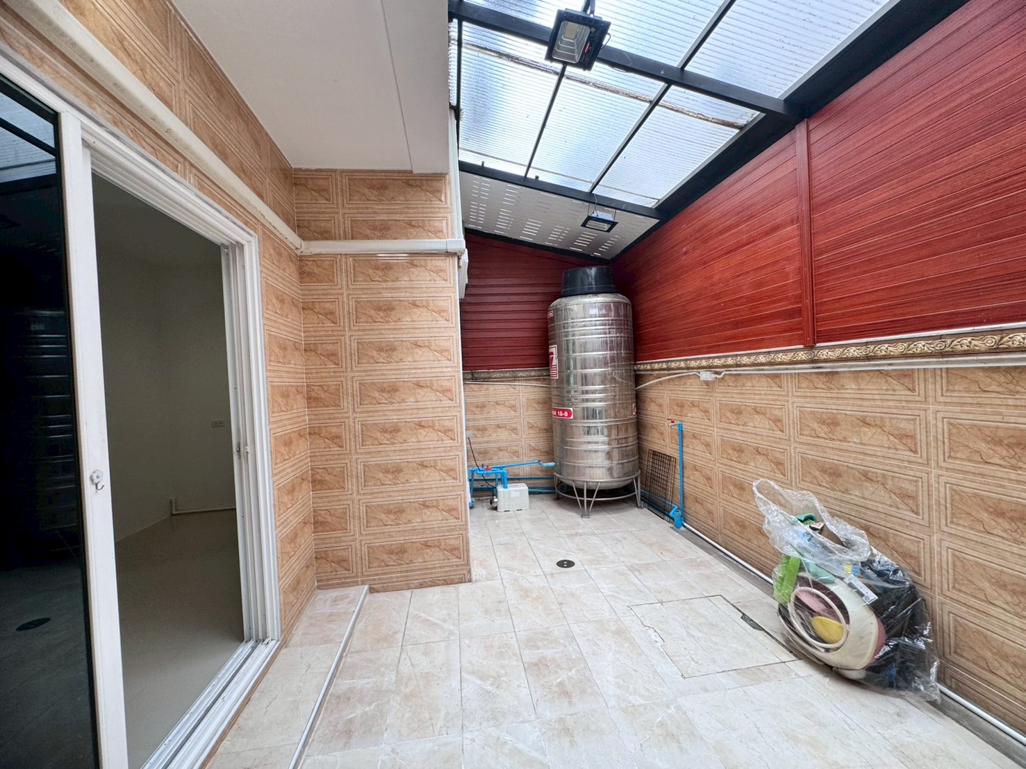 ขายทาวน์โฮม หมู่บ้านดิเอ็กซ์คลูซีฟ พัฒนาการ44 (The Exclusive-Pattanakarn44) ใกล้ APL หัวหมาก (N.1915)