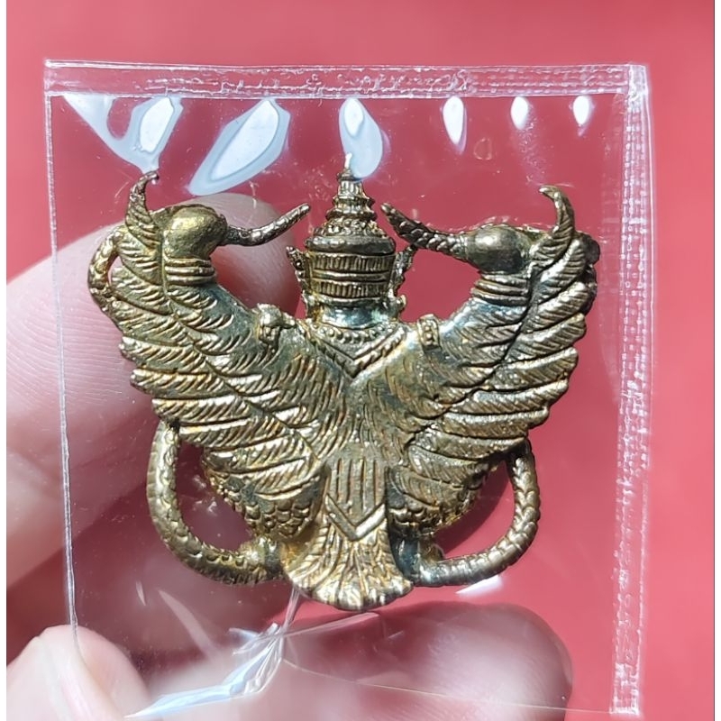 พญาครุฑ รุ่นเสาร์ 5 เนื้อนวะ หลวงปู่ผาด วัดไร่ (รุ่นสาม) จ.อ่างทอง ปี 2554