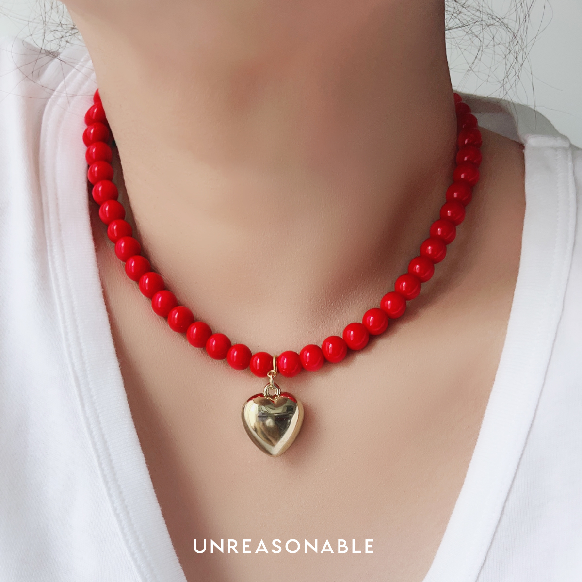 สร้อยคอสีแดง Bead 6 mm. พร้อมจี้สีทอง ถอดได้ UA1007-01 Unreasonable Accessories