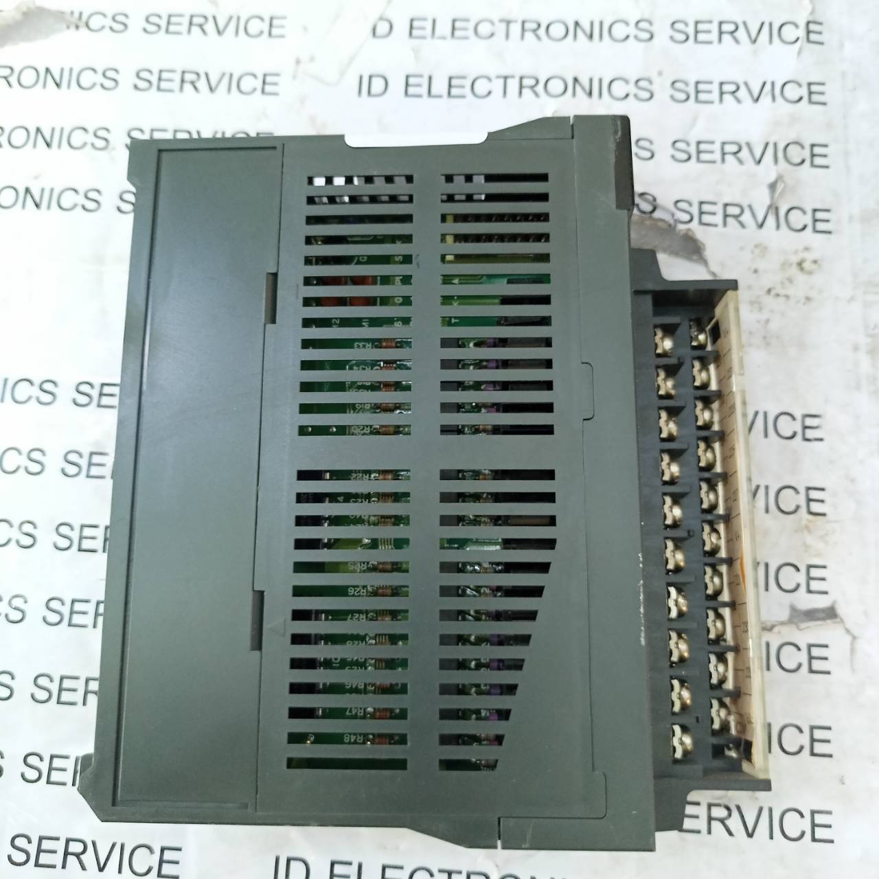 PLC " IDEC " MODEL : PF3S-T16K