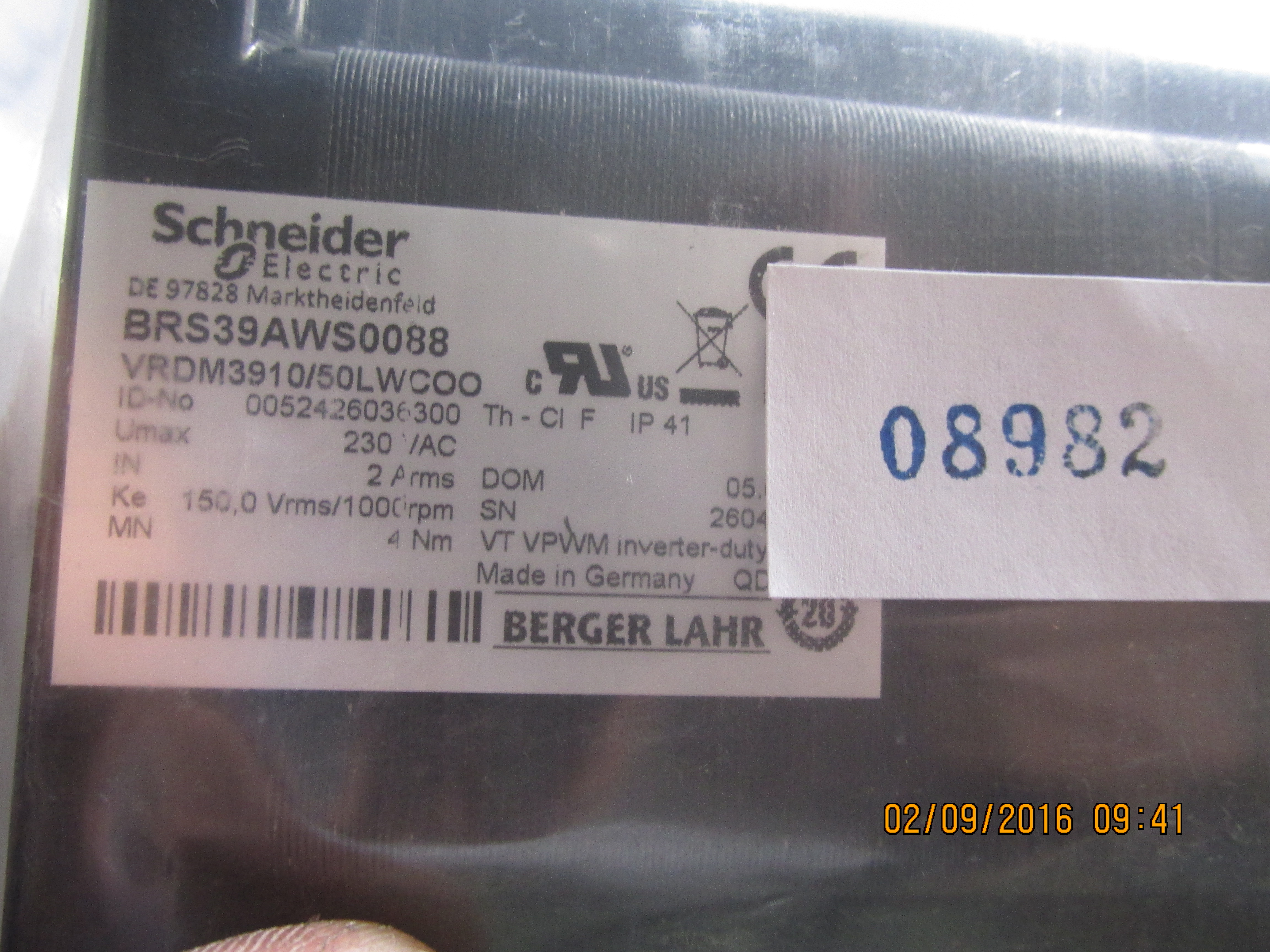 SERVO MOTOR " SCHNEIDER " MODEL : BRS39AWS0088