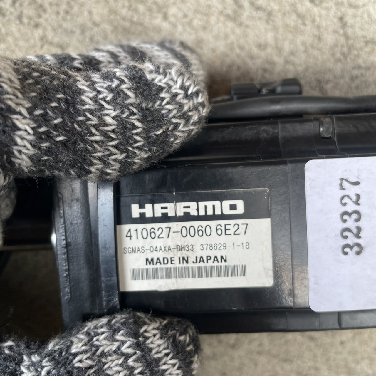 SERVO MOTOR " HARMO " MODEL : SGMAS-04AXA-DH33