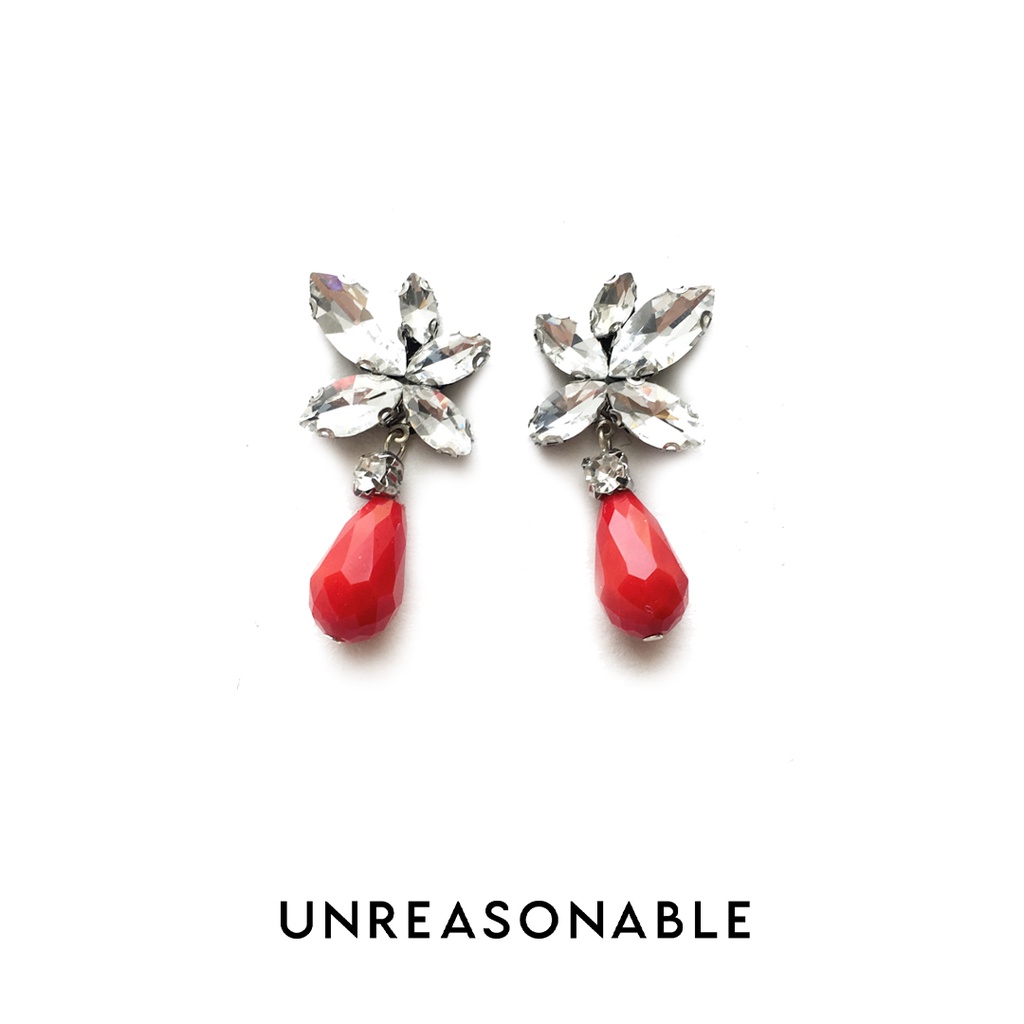 ต่างหู Drop สีแดง ต่างหูคลิป ต่างหูก้านเงินแท้ น้ำหนักเบา สวยใส่สบาย UA0442-03 Unreasonable Accessories