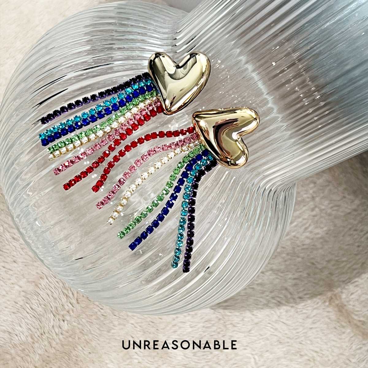 ต่างหูหัวใจสีทอง Golden Heart with Rainbow Crystal Chain UA0970-01 Unreasonable Accessories