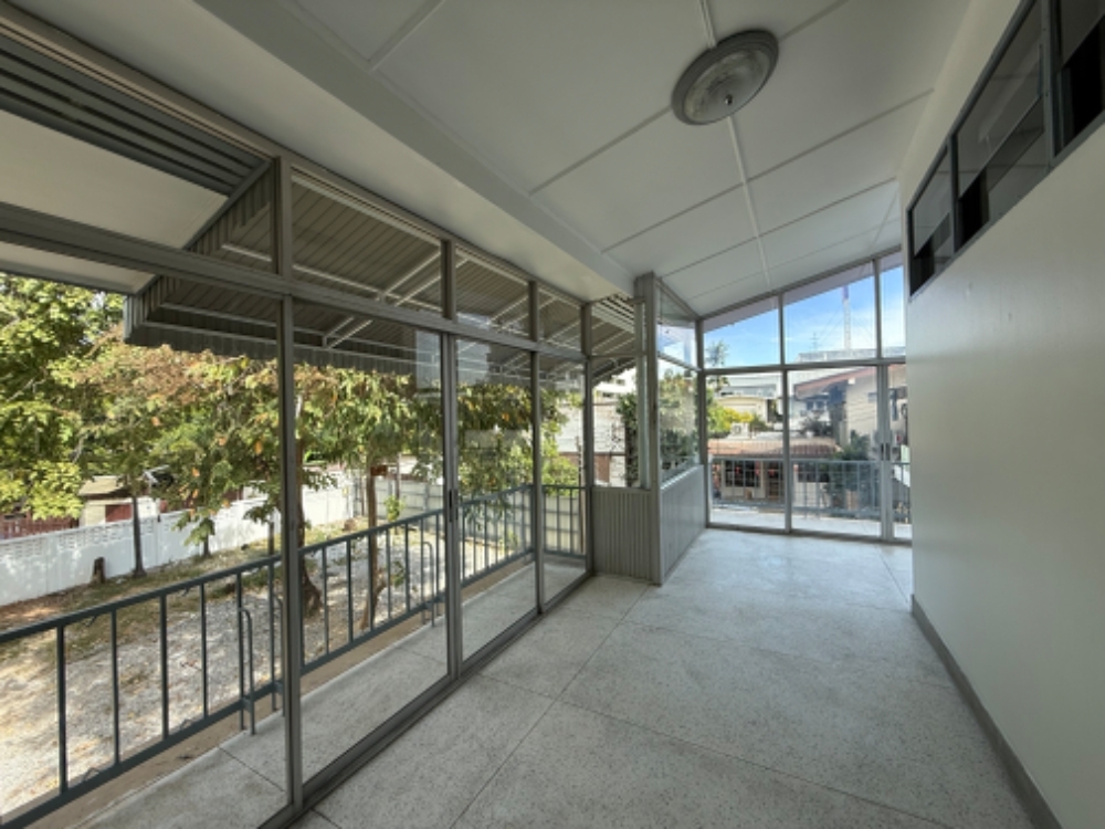 ให้เช่า บ้านเดี่ยว 2 ชั้น สุขุมวิท63 (ซอยเอกมัย15) เขตวัฒนา 232ตารางวา ใกล้บิ๊กซีเอกมัย (N.1537)