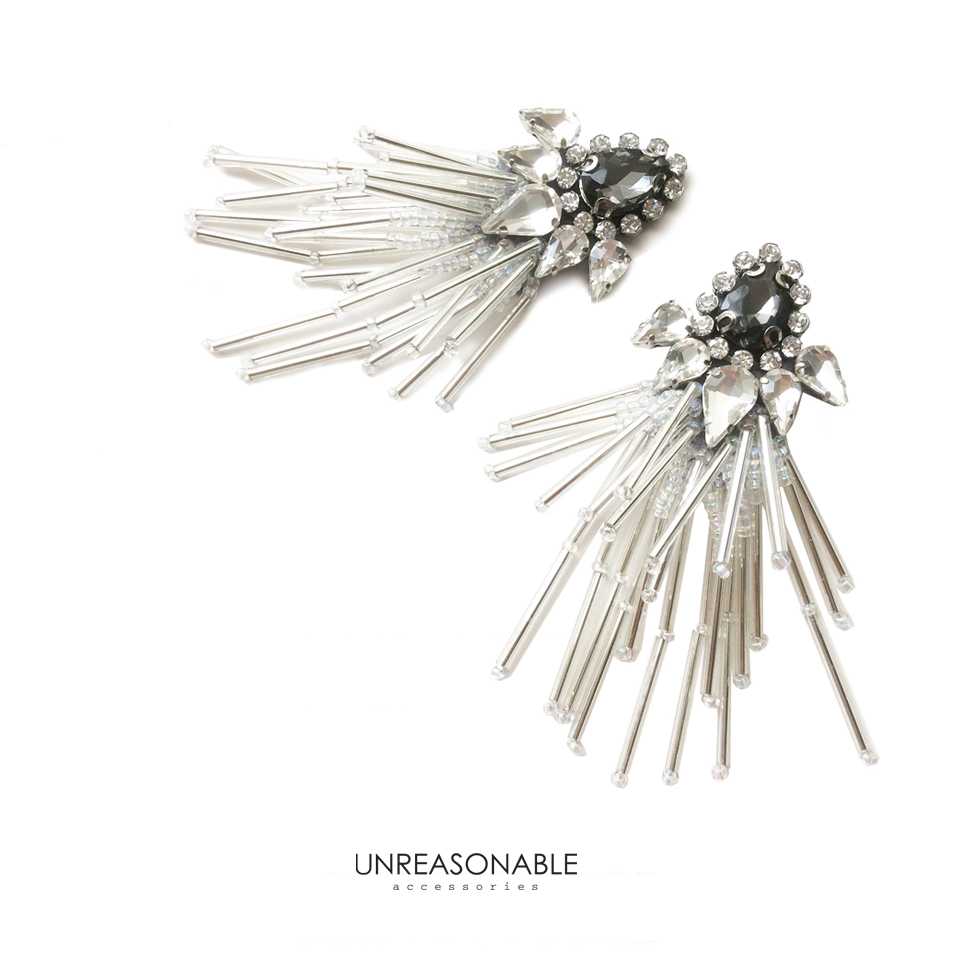 ต่างหู Firework Earrings สีเงิน ต่างหูคลิป ต่างหูก้านเงินแท้ UA0424-01 Unreasonable Accessories
