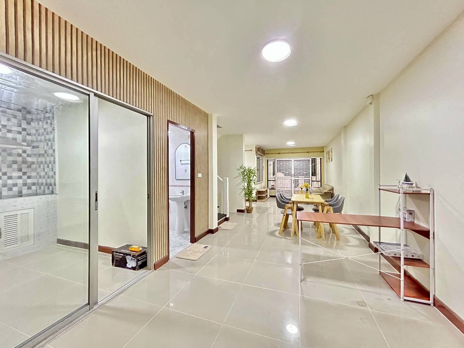 ขายด่วนบ้านรีโนเวทใหม่ หมู่บ้านพนาสนธิ์วิลล่า เทพารักษ์ บ้านสวยพร้อมอยู่ (N.1830)