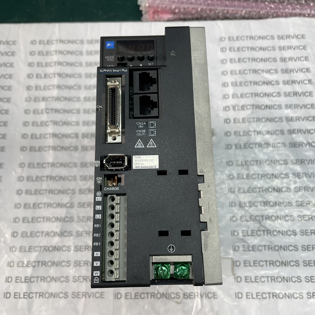 SERVO DRIVE " FUJI " MODEL : RYC751C3-VVT2
