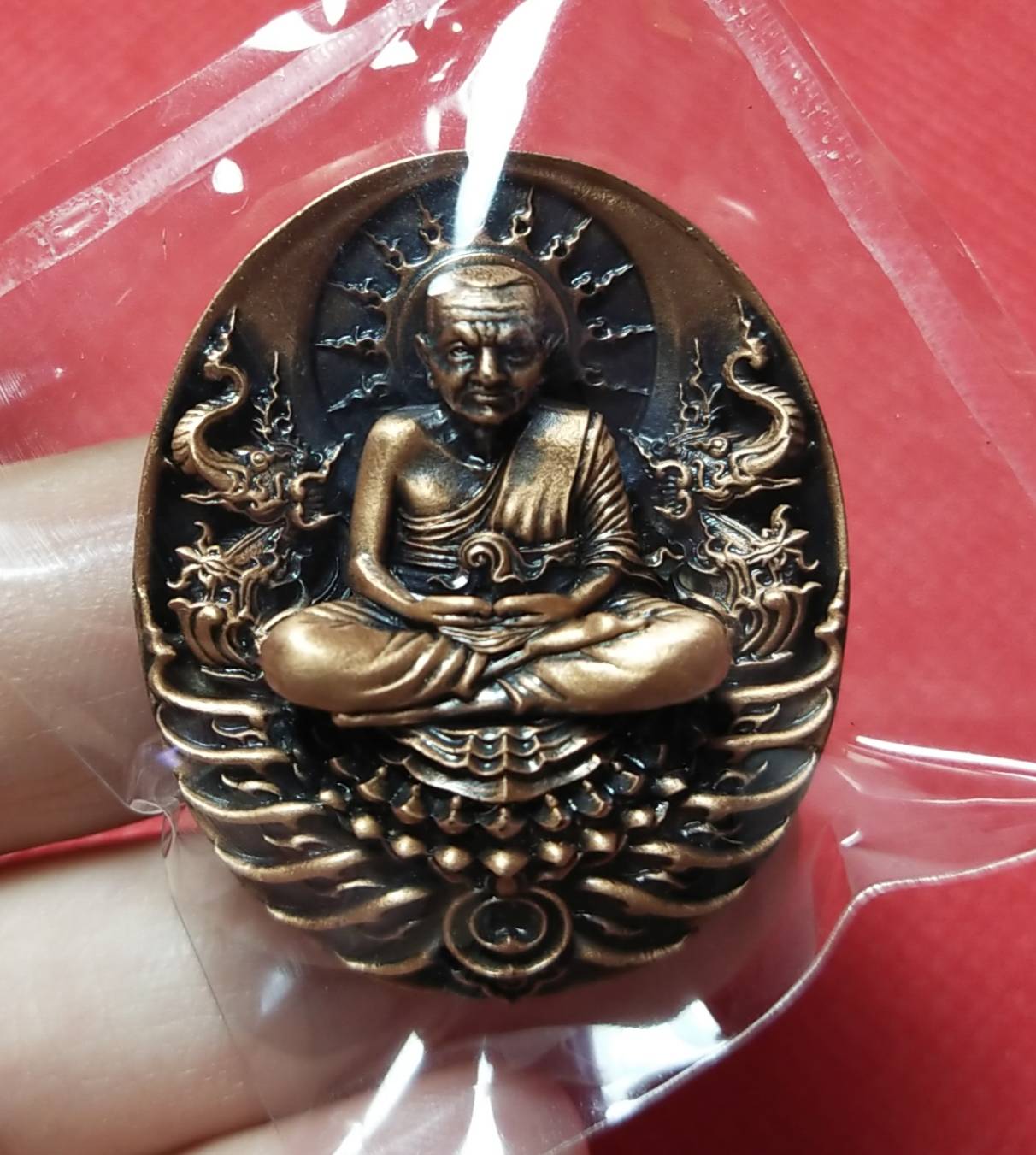 เหรียญหลวงปู่ทวด รุ่น อภิเมตตา มหาโพธิสัตว์ พิมพ์ใหญ่ เนื้อทองแดงนอก ออกแบบโดย อ.เฉลิมชัย ปี 2558