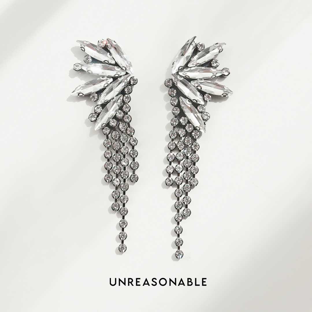 ต่างหู Crystal ต่างหูคลิป ต่างหูก้านเงินแท้ น้ำหนักเบา สวยใส่สบาย UA0834-01 Unreasonable Accessories