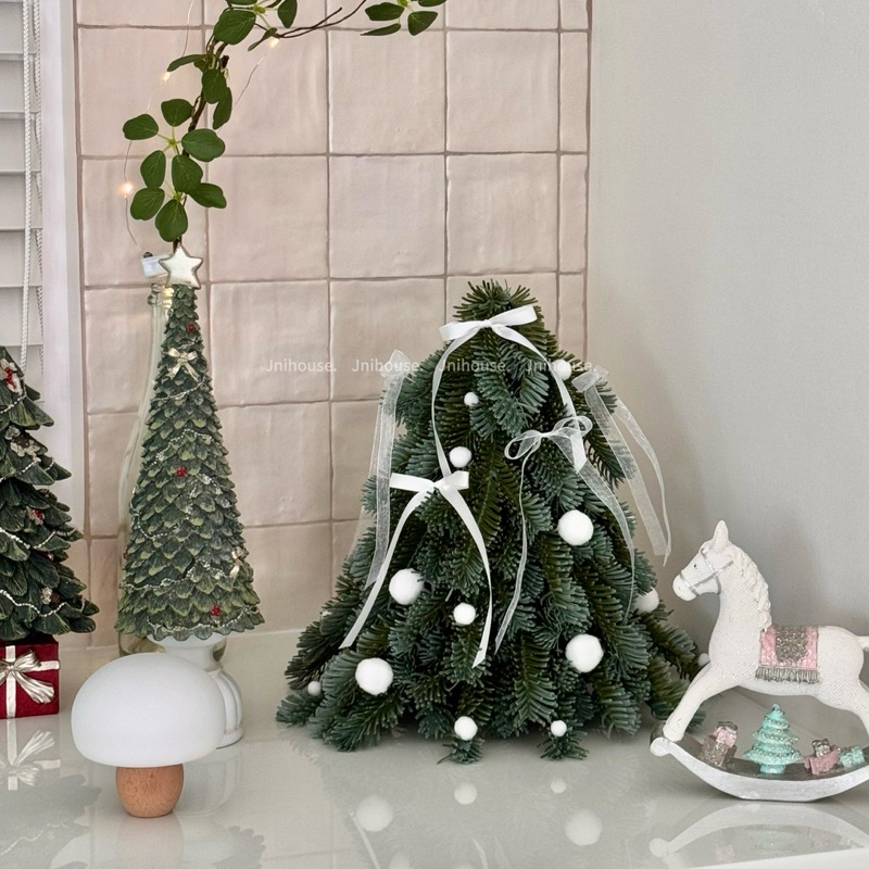 [พร้อมส่ง] Jnihouse : บอลกำมะหยี่ โบว์ ประดับคริสต์มาส (Christmas Tree Decoration)