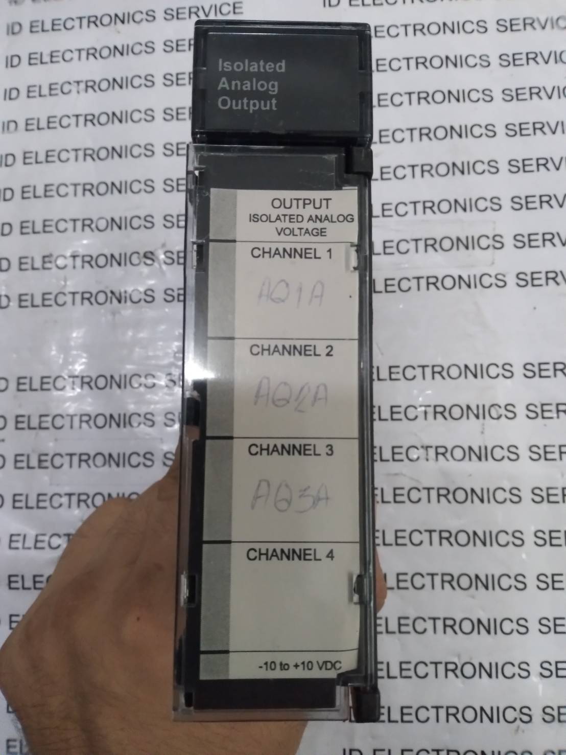 PLC " GE FANUC " MODEL : HE693DAC410C 3764