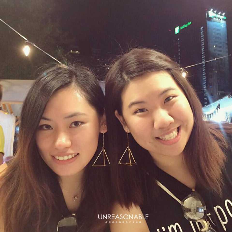 ต่างหูพีรามิด สีทอง ต่างหูก้านเงินแท้ น้ำหนักเบา สวยใส่สบาย UA0010-02 Unreasonable Accessories