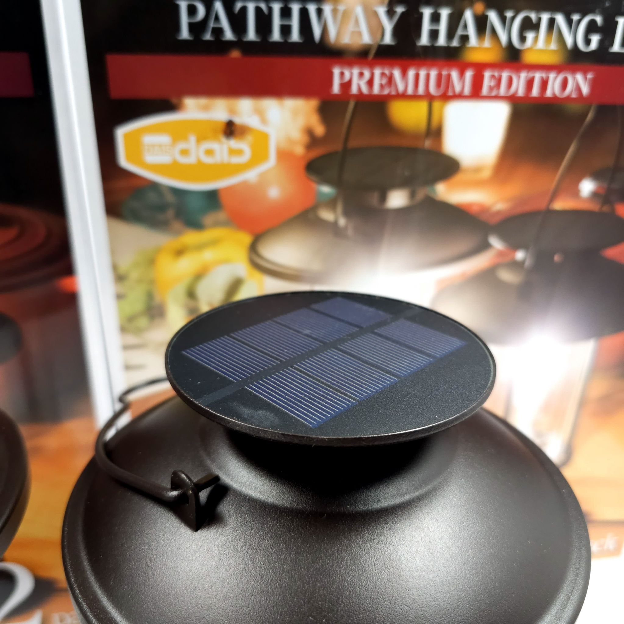 ตะเกียงโคมไฟ solar led ใช้พลังงานแสงอาทิตย์ มีเซนเซอร์ในตัว 1 กล่องมี 2 โคม