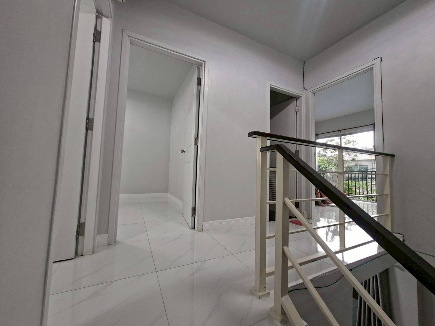 ให้เช่าทาวน์เฮ้าส์ 2 ชั้น The connect 12a กิ่งแก้ว 37 พร้อมอยู่ (N.1916)