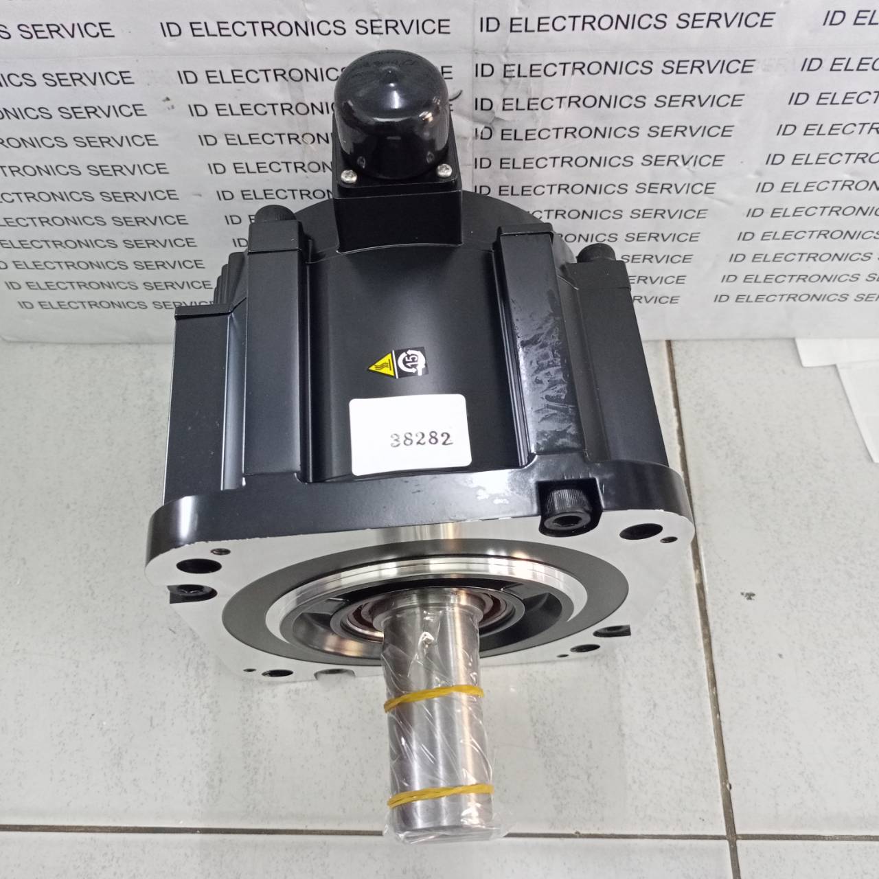 ขาย SGM7G-44A6A21 SERVO MOTOR "YASKAWA"