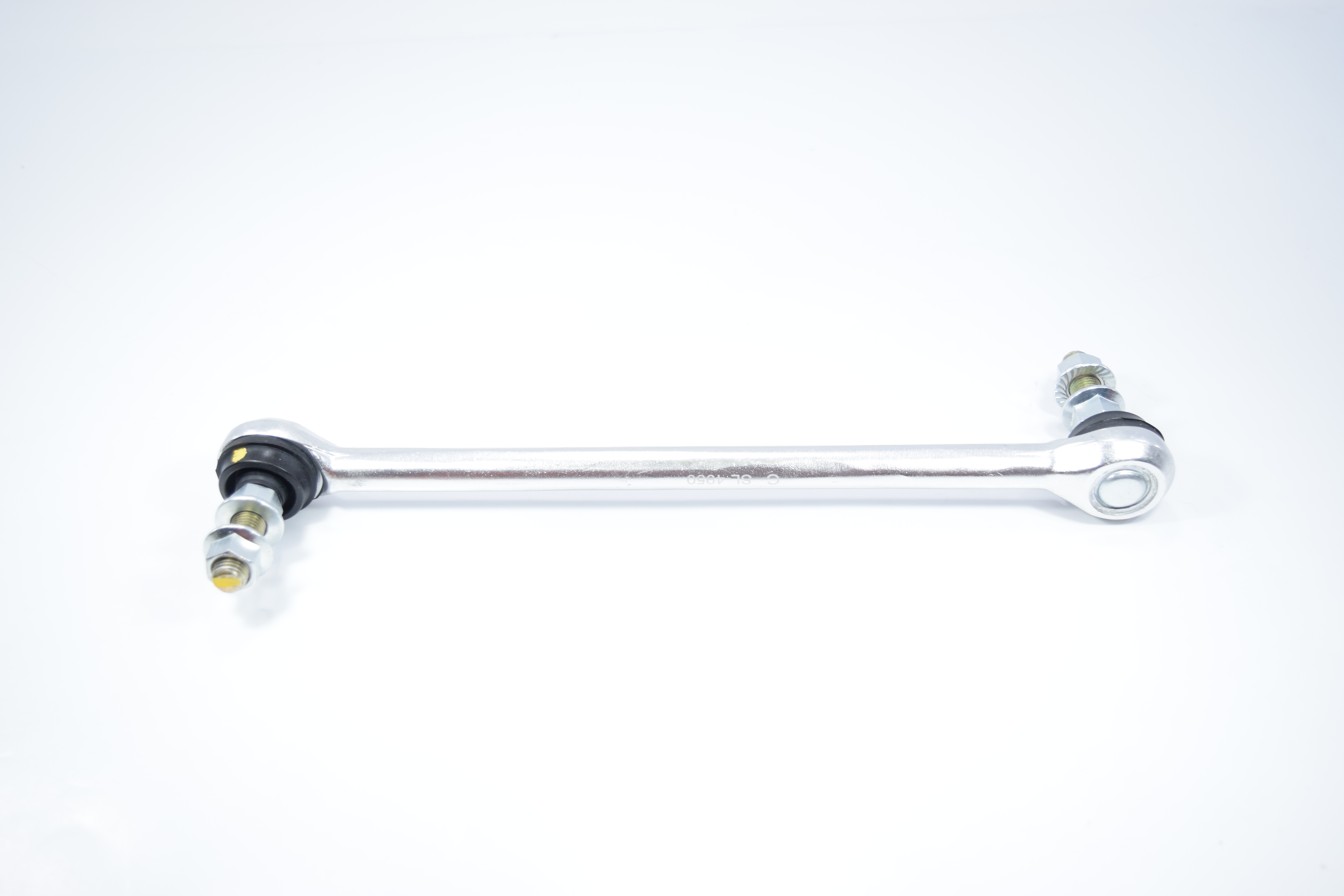 อลูมิเนียม ลูกหมากกันโคลงหน้า NISSAN TIIDA ปี 2004-On / MARCH ปี 2010-On / ALMERA เครื่อง 1.2 ปี 2003-2012 / CUBE ปี 2009-On / SYLPHY B17 ปี 2014-On / วัสดุ อลูมิเนียม นิสสัน มาร์ช อเมร่า คิวบ์ ซิลฟี่ / ขนาด ยาว A 258 mm. / เกลียวเสื้อ B 20 mm. / ตัวเลขบอ