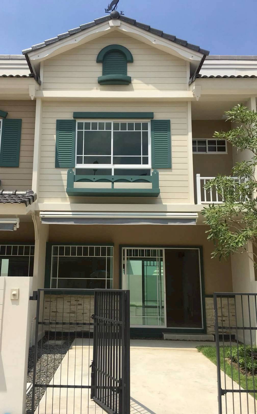 ขายทาวน์เฮ้าส์ 2 ชั้น หมู่บ้านอินดี้ 1 บางนา กม. 7 ใกล้เมกาบางนา (N.1821)