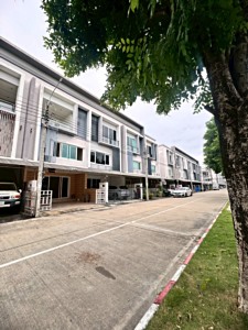 ให้เช่าทาวน์โฮม หมู่บ้านดิเอ็กซ์คลูซีฟ พัฒนาการ44 (The Exclusive-Pattanakarn44) ใกล้ APL หัวหมาก (N.1915)