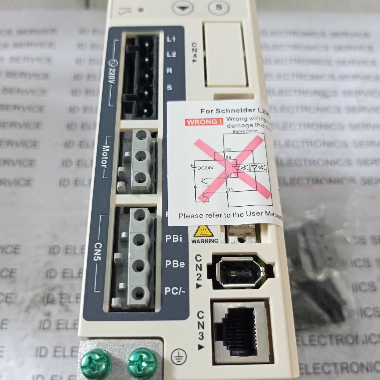 SERVO DRIVE " SCHNEIDER " MODEL : LXM23DU04M3X