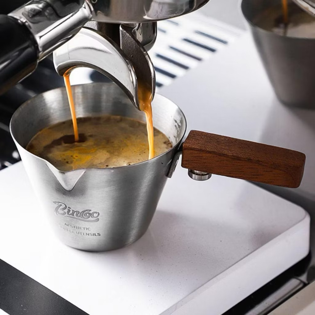 ตวงสแตนเลสขนาด 120 ml ด้ามจับไม้แข็งแรง